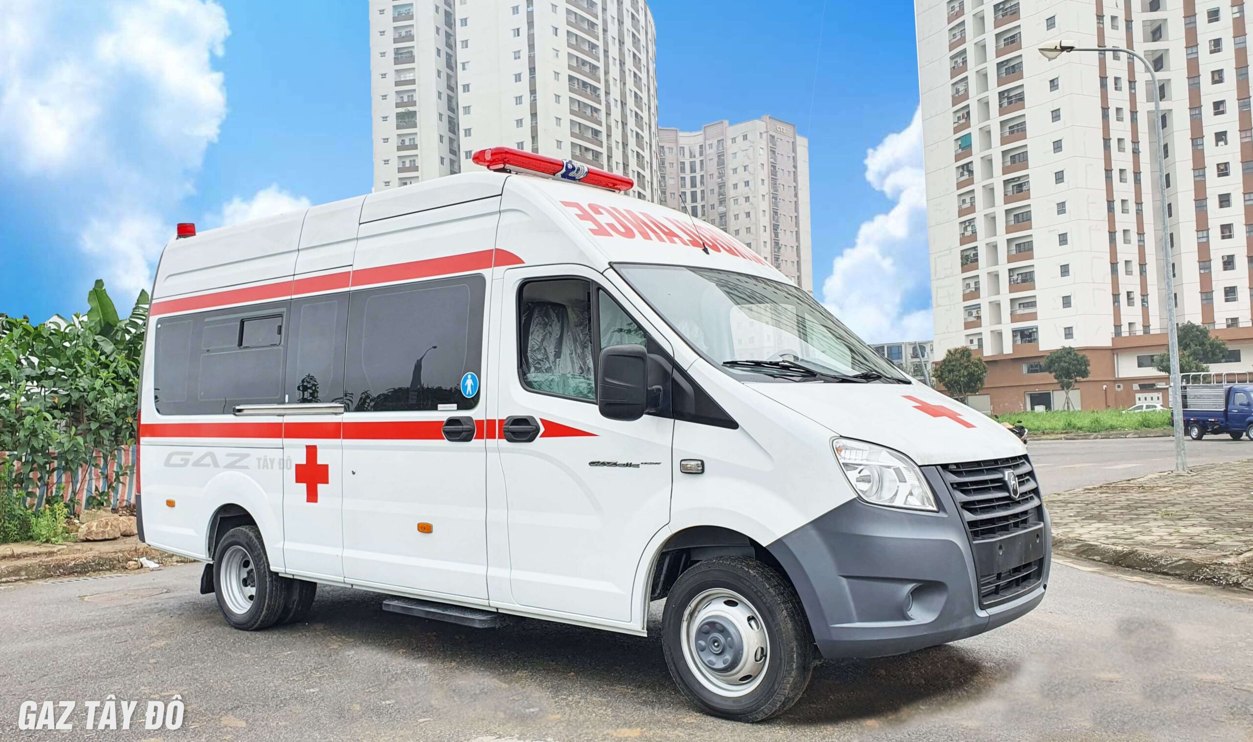 xe cứu thương gaz 3