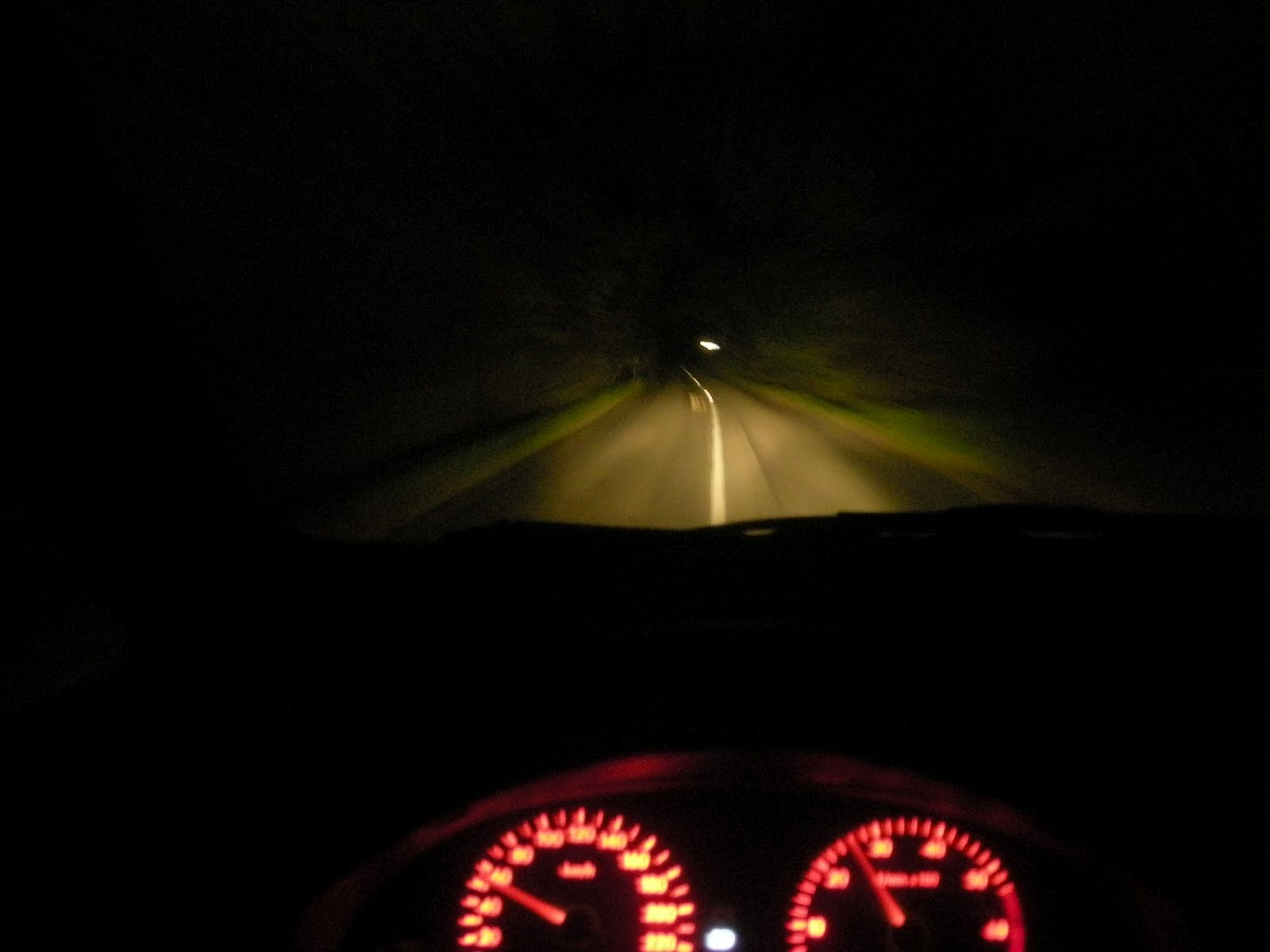 kinh nghiệm hữu ích khi lái xe ô tô ban đêm