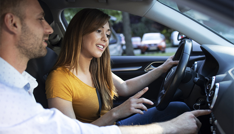 Kỹ thuật lái xe ô tô an toàn 