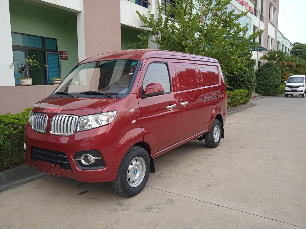 SRM X30 - xe tải van 950kg có được vào phố không