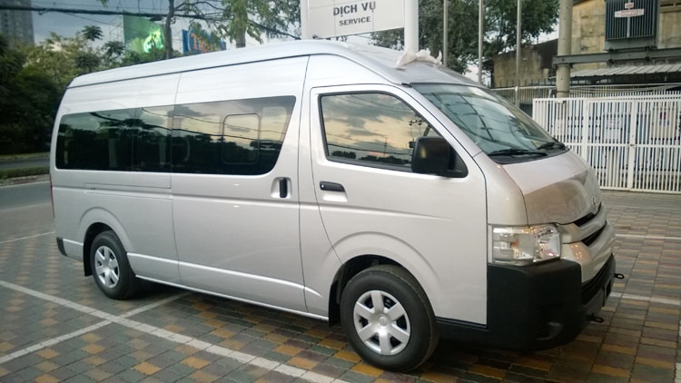 xe khách 16 chỗ Toyota Hiace