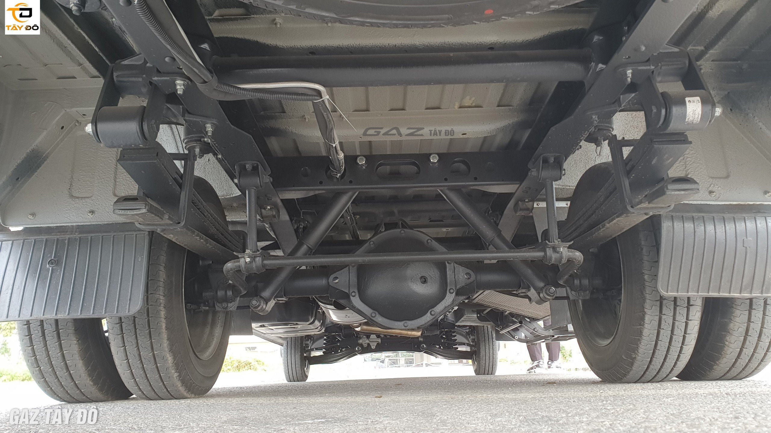 khung gầm xe gaz Limousine 11 chỗ