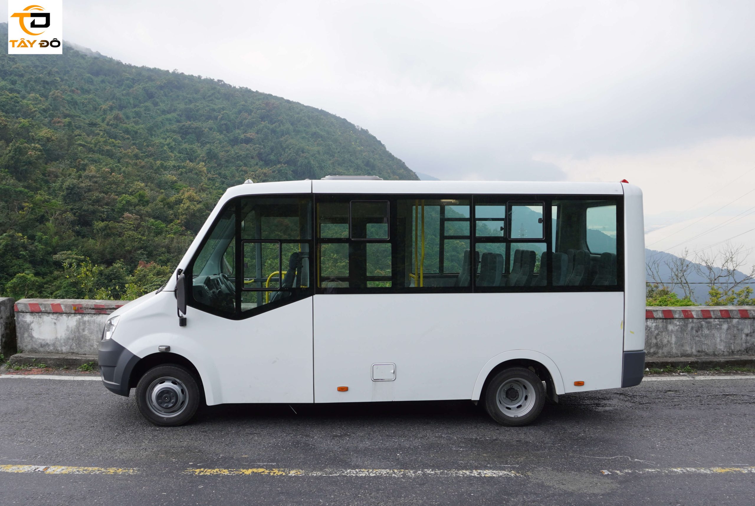 gaz 24 chỗ cửa đôi