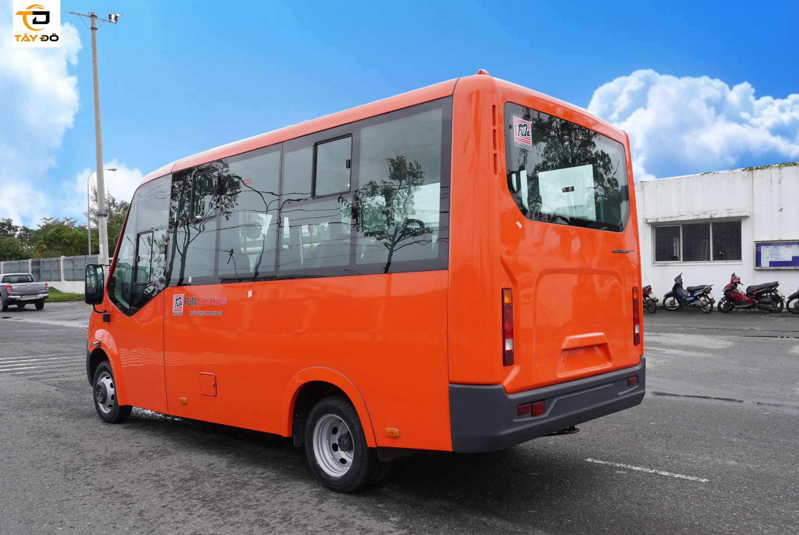 gaz 24 chỗ cửa đơn