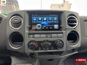 màn hình giải trí cảm ứng trang bị trên Gaz sobol nn