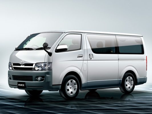 ngoại thất của Toyota Hiace 16 chỗ 