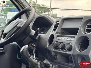 khoang cabin xe gaz sobol 6 chỗ