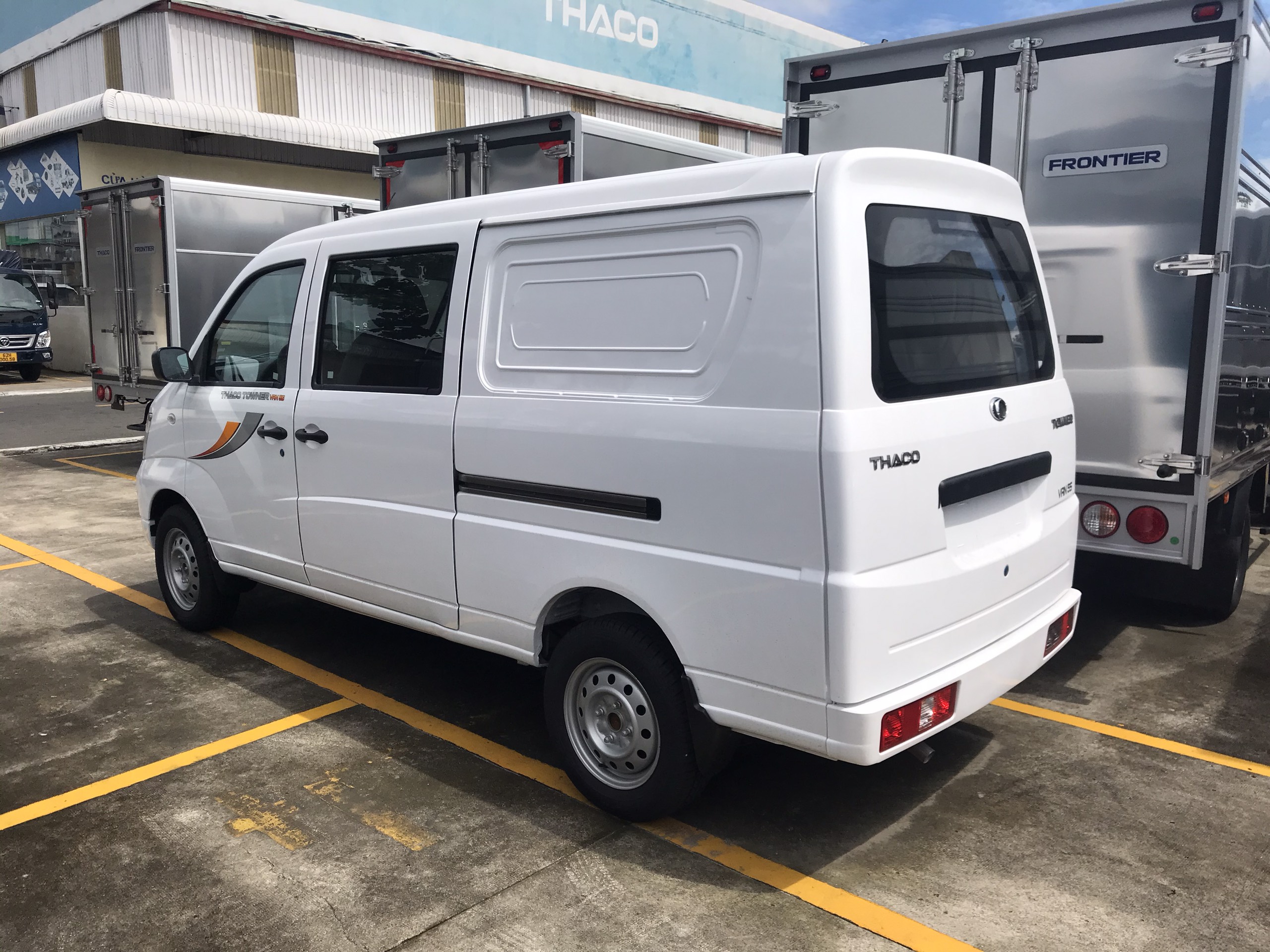 xe tải van có bị cấm vào phố không